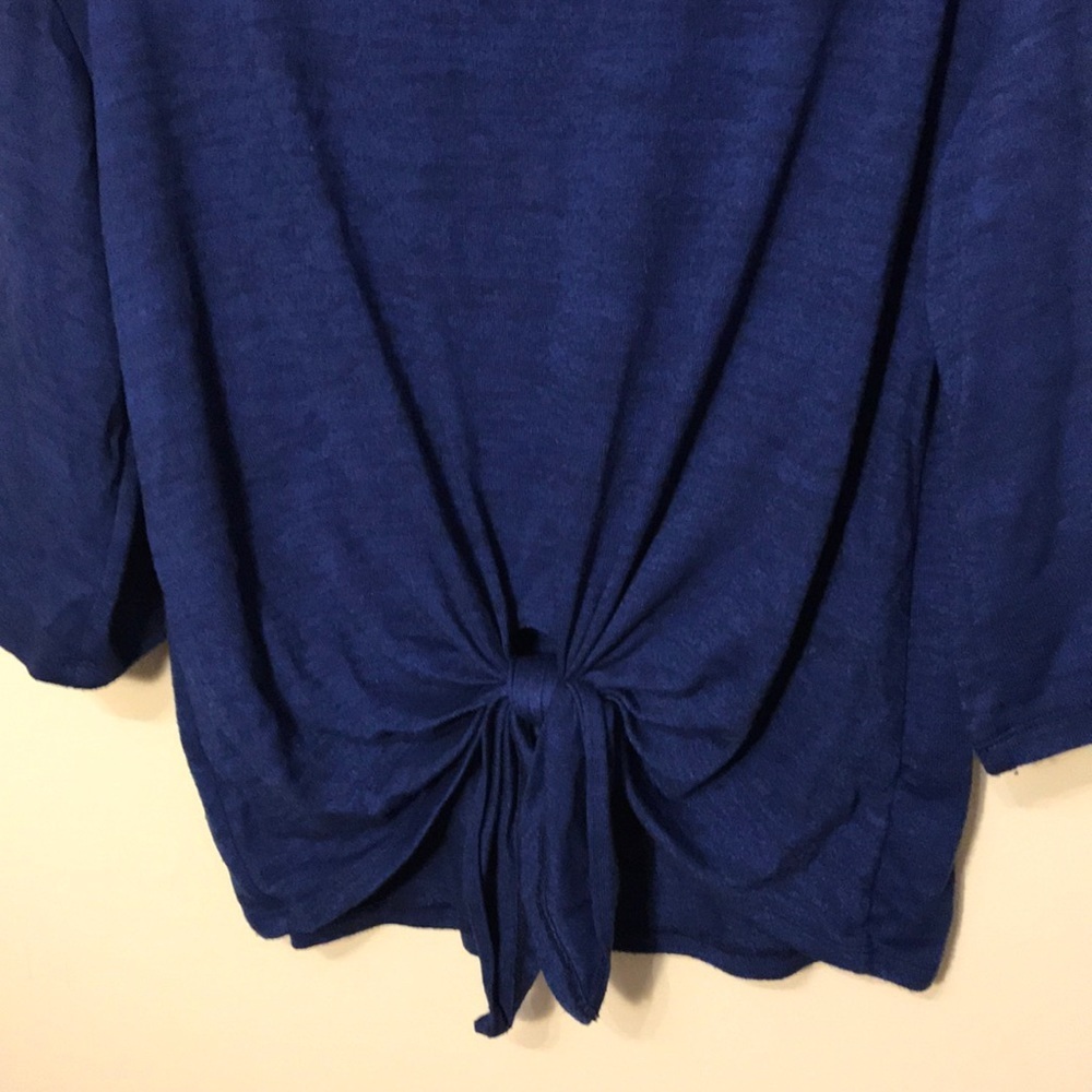 🛍 Gap 3/4 sleeve front tie knit top - Picture 2 of 5